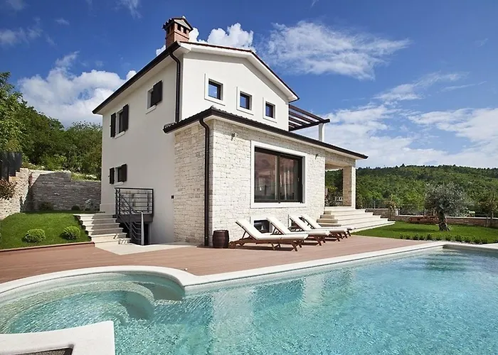 Royal Blue Villa *